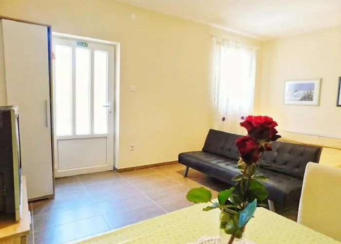 Apartment Danilo 48 Pula